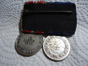 WW2 GERMAN MEDAL BAR TWO MEDAL SET image 2