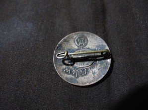 NSDAP Party Member Badge M1/93 image 2