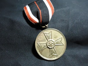 War Merit Medal image 1