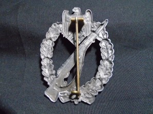 INFANTRY ASSAULT BADGE IN SILVER image 2