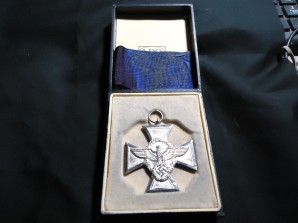 GERMAN POLICE 18 YEAR LONG SERVICE CROSS-Cased image 4