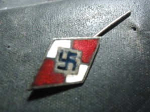 HITLER YOUTH STICKPIN image 2