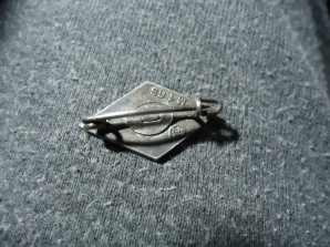 HITLER YOUTH MEMBER PIN M 165 image 2