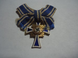 GERMAN MOTHERS CROSS MINI WITH BOW-GOLD image 1