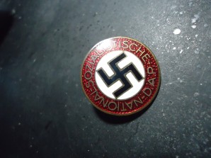 NSDAP MEMBER BADGE, EARLY VERSION UN-MARKED RARE image 1