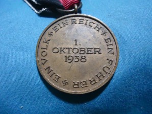 German Sudeten Medal With Ribbon Bar 1/Okt/1938 image 3