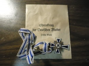 German Mothers Cross of Honor MINT image 1