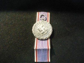 German  “Luftschutz” Medal 2nd. Class marked 60 – Katz & Deyhle image 3