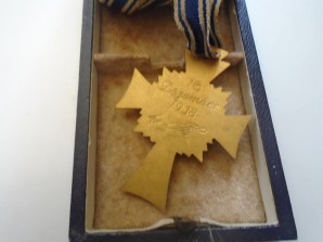 German Mothers Cross GOLD in Case, MINT image 3