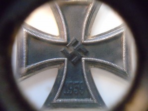 WW2 German Iron Cross II Class image 4