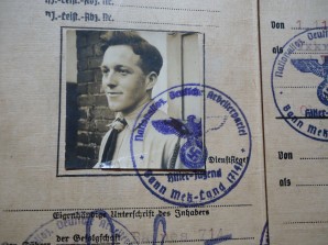 Hitler Youth FUHRER AUSWEIS ID Card image 1