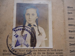 HITLER YOUTH BDM ID CARD LOT 11 Yr Old Girl image 1